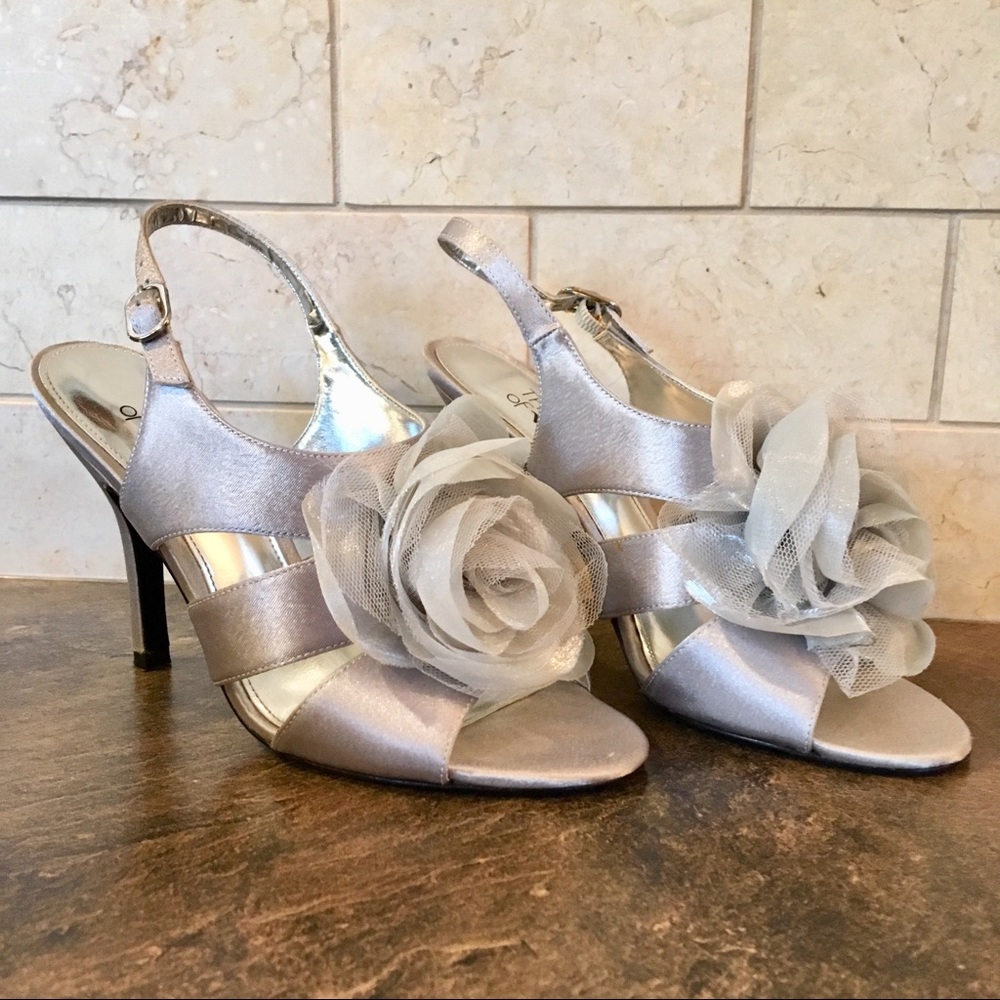 Nina Silver Rosette/Rose Heels